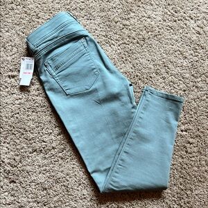 Democracy Skinny Jeans NWT Size 10